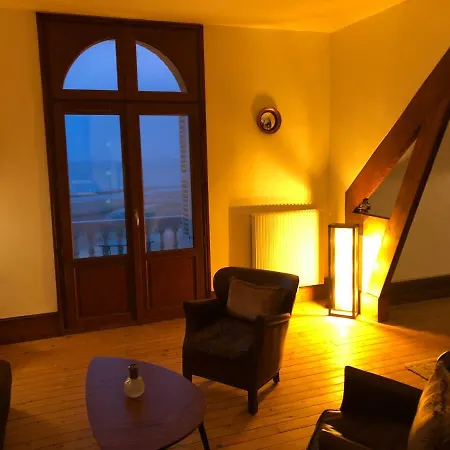 La Madelon Front De *