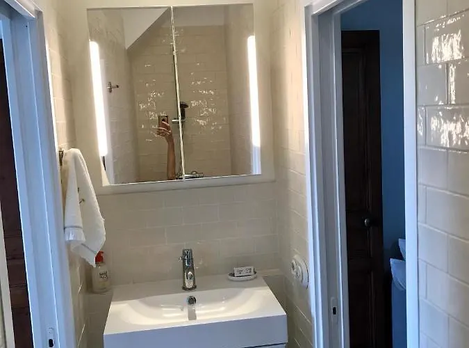 La Madelon Front De Apartman *