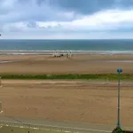 La Madelon Front De Appartement *